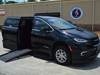 2025 Chrysler Pacifica Select - Photo 31