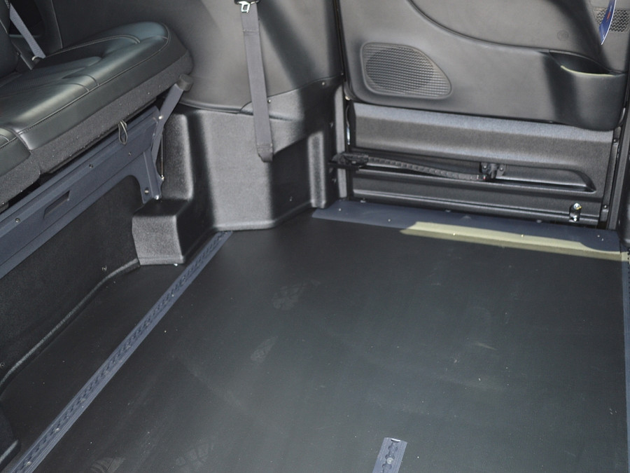 2025 Chrysler Pacifica Select - Photo 11
