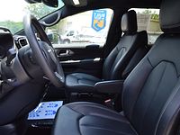2025 Chrysler Pacifica Select - Photo 38