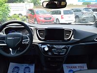 2025 Chrysler Pacifica Select - Photo 40
