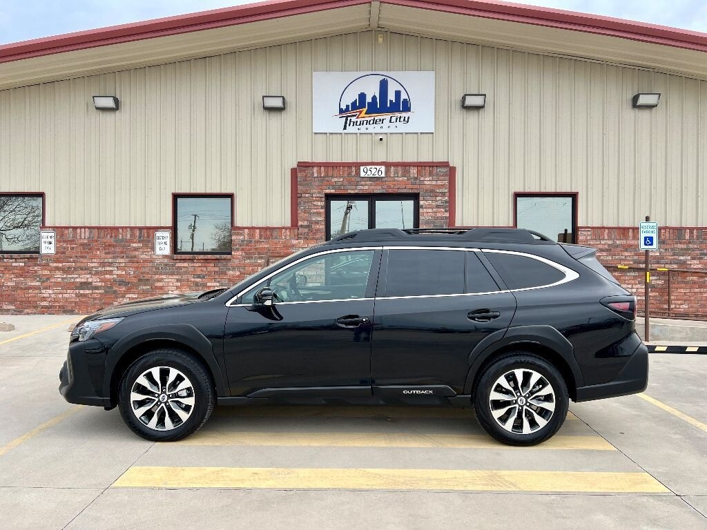 2023 Subaru Outback Limited's photo