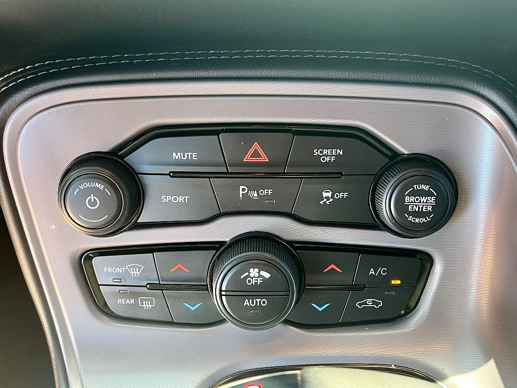 2023 Dodge Challenger SXT - Photo 15