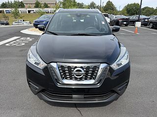 Thumbnail - 2020 Nissan Kicks