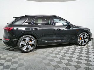 Thumbnail - 2023 Audi e-tron