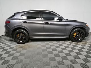 Thumbnail - 2021 Alfa Romeo Stelvio