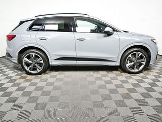 Thumbnail - 2023 Audi Q4 e-tron