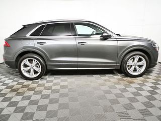 Thumbnail - 2019 Audi Q8