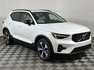 Thumbnail - 2026 Volvo XC40