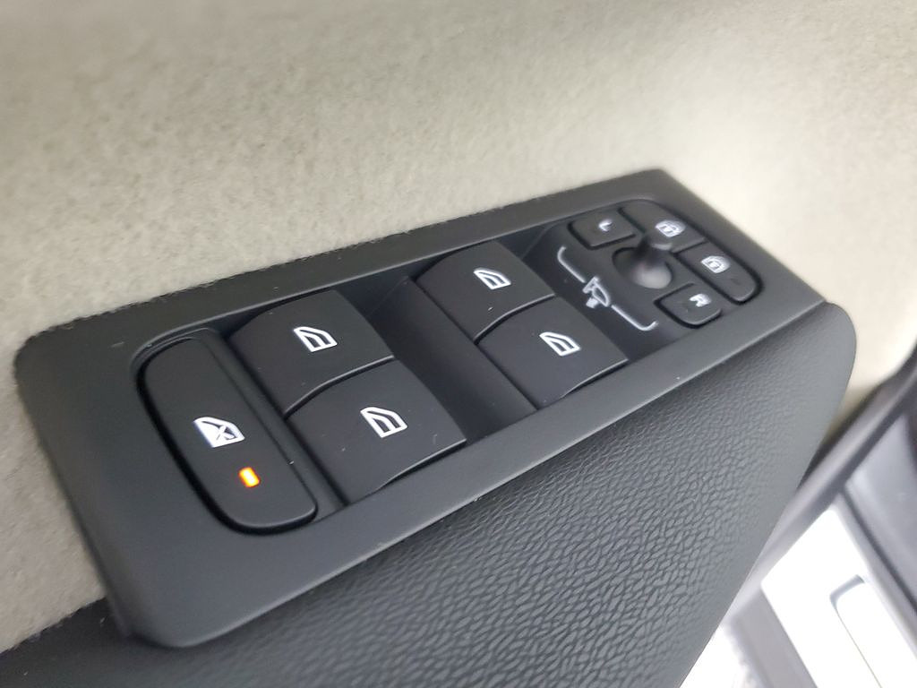 slide-image