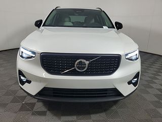 Thumbnail - 2026 Volvo XC40