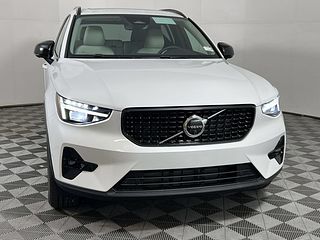 Thumbnail - 2026 Volvo XC40