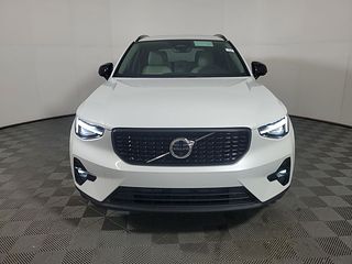 Thumbnail - 2026 Volvo XC40