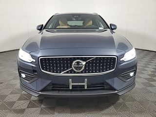 Thumbnail - 2025 Volvo V60 Cross Country