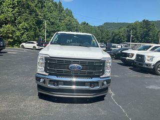 Thumbnail - 2025 Ford F-350SD