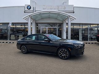 Thumbnail - 2023 BMW 740i