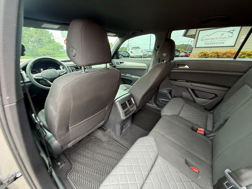 2020 Volkswagen Atlas Cross Sport Located at Jasper Easy Car Credit light-box-slides