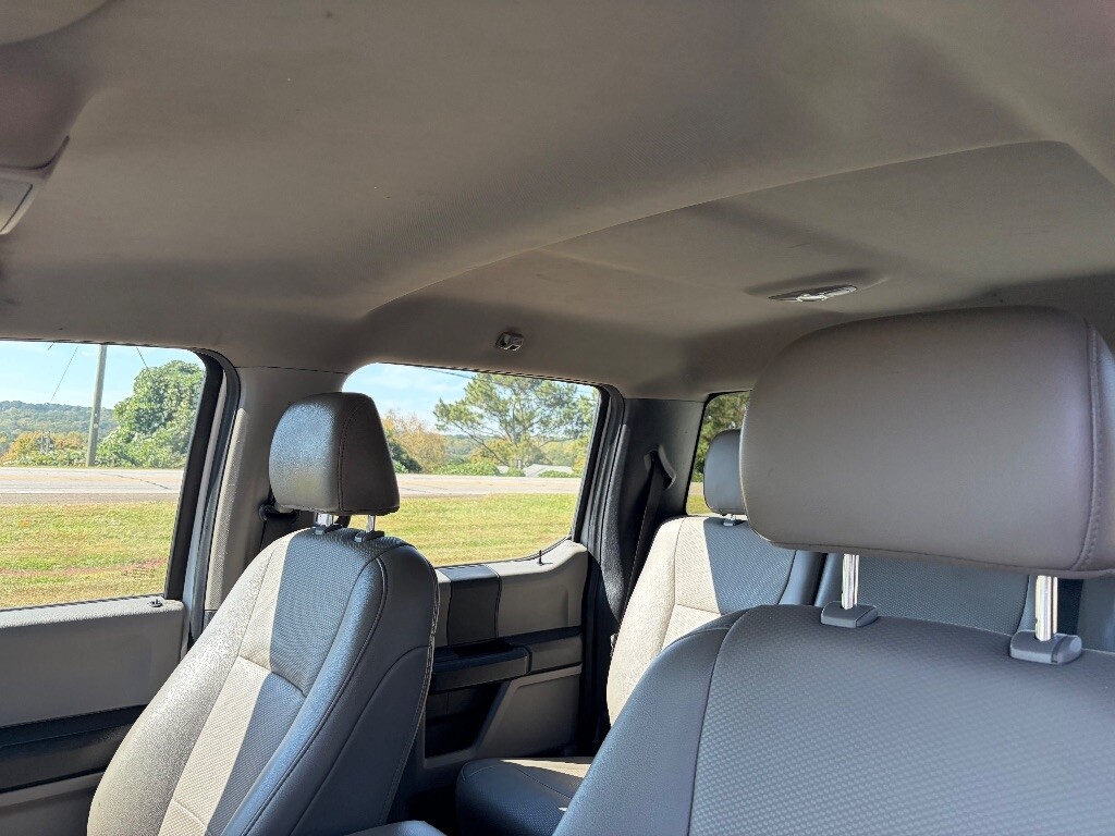 2021 Ford F250SD Located at Jasper Easy Car Credit light-box-slides