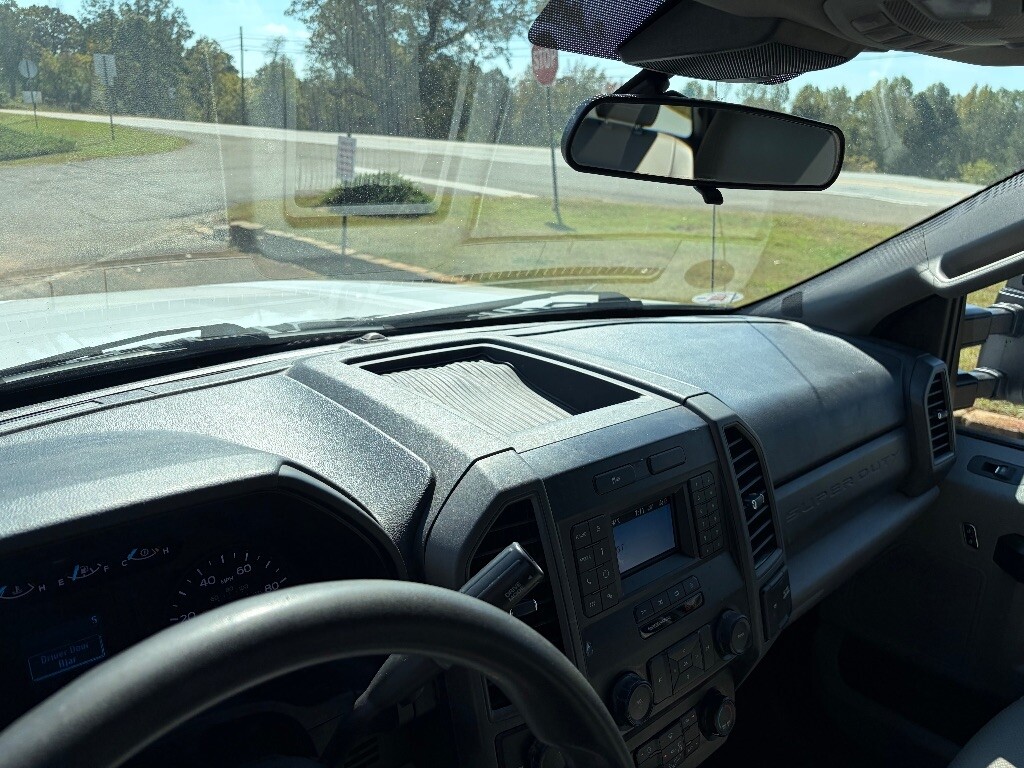 2021 Ford F250SD Located at Jasper Easy Car Credit light-box-slides