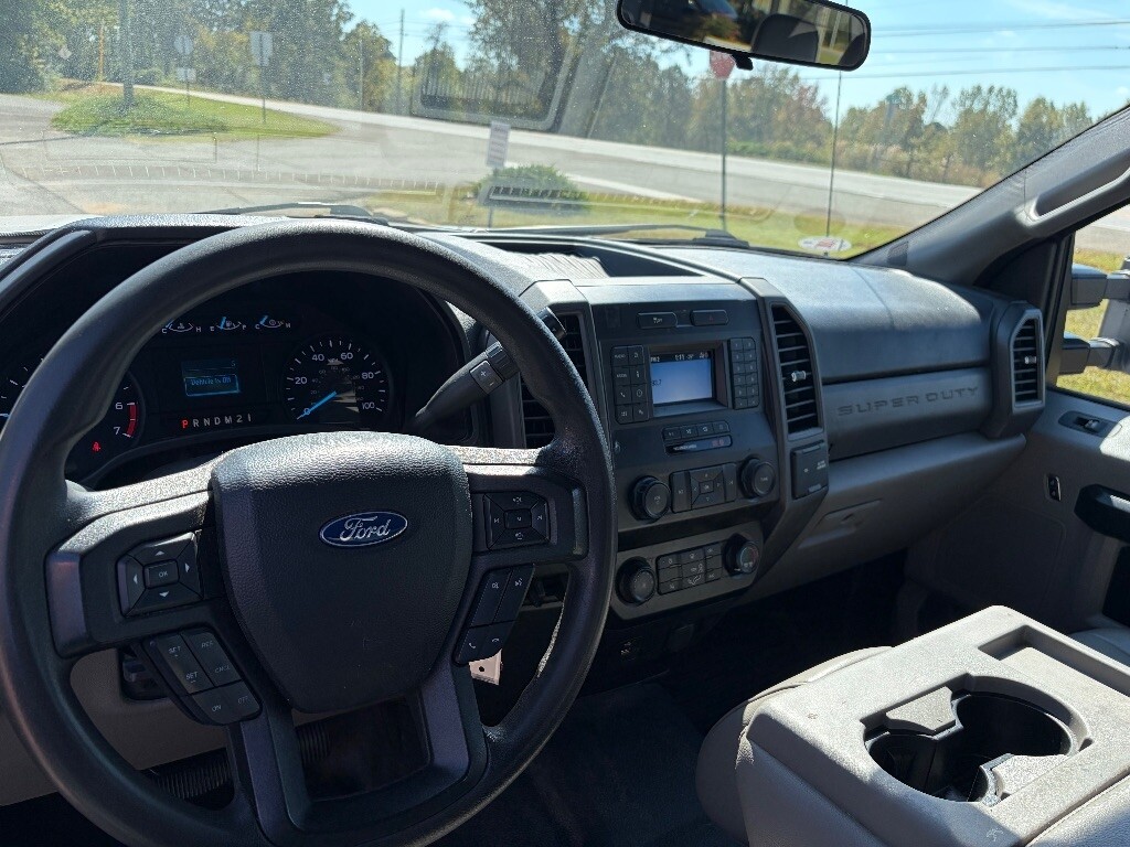 2021 Ford F250SD Located at Jasper Easy Car Credit light-box-slides