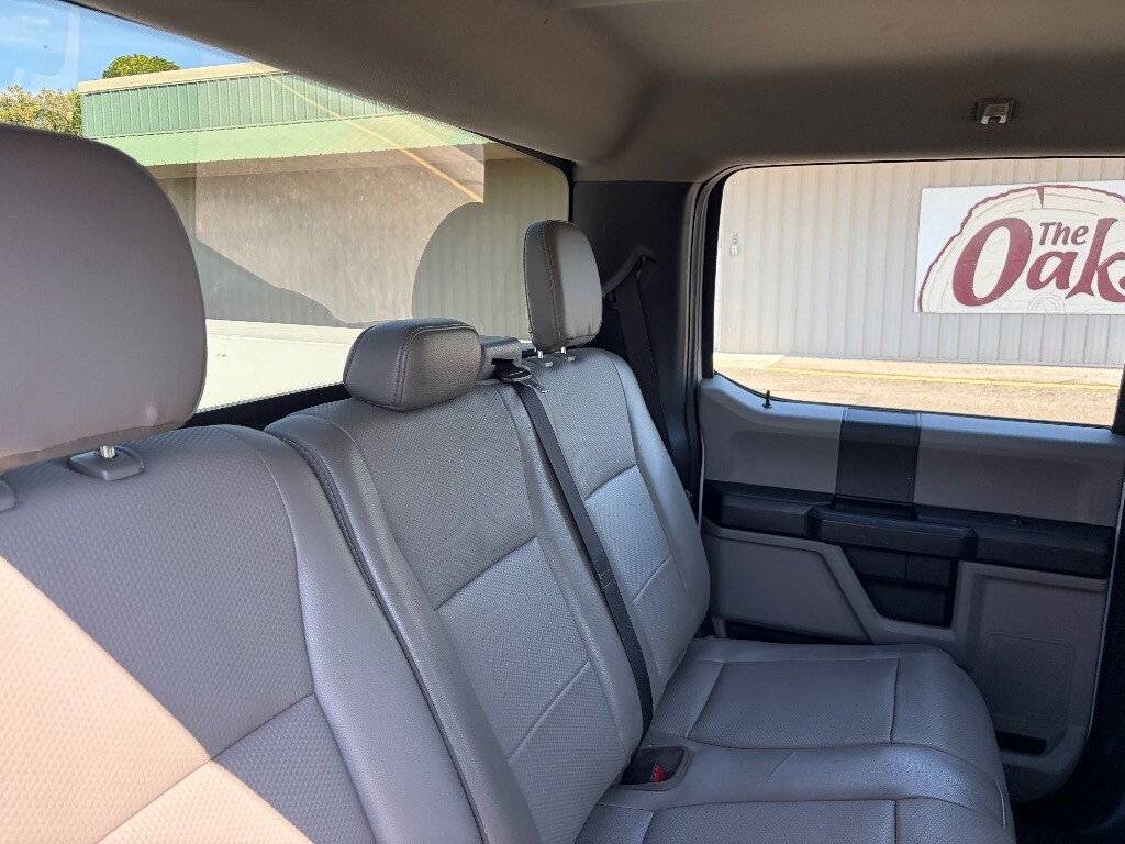 2021 Ford F250SD Located at Jasper Easy Car Credit light-box-slides