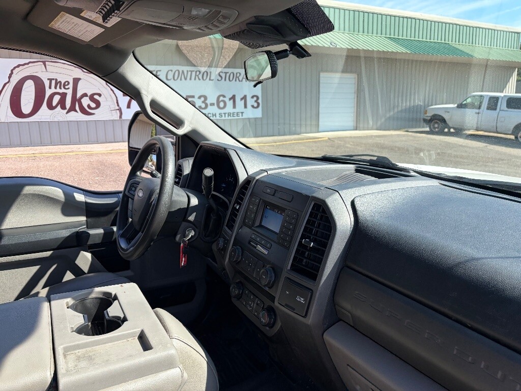 2021 Ford F250SD Located at Jasper Easy Car Credit light-box-slides