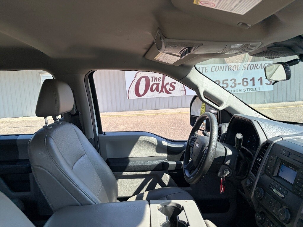 2021 Ford F250SD Located at Jasper Easy Car Credit light-box-slides