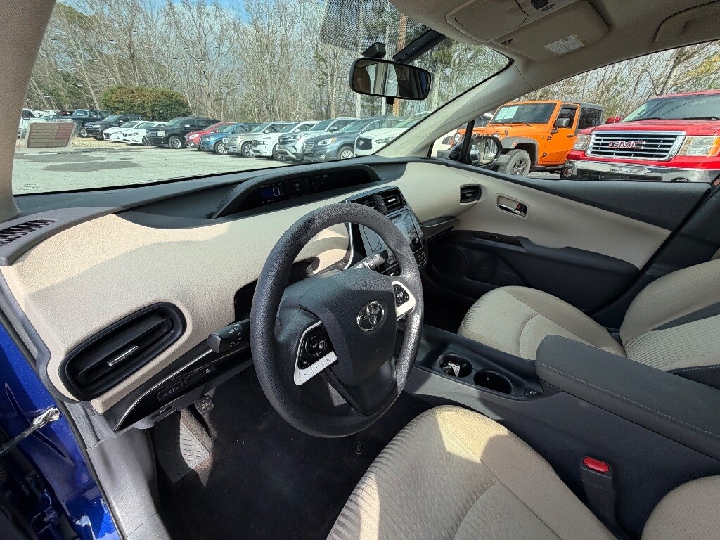 2016 Toyota Prius Located at Jasper Easy Car Credit light-box-slides