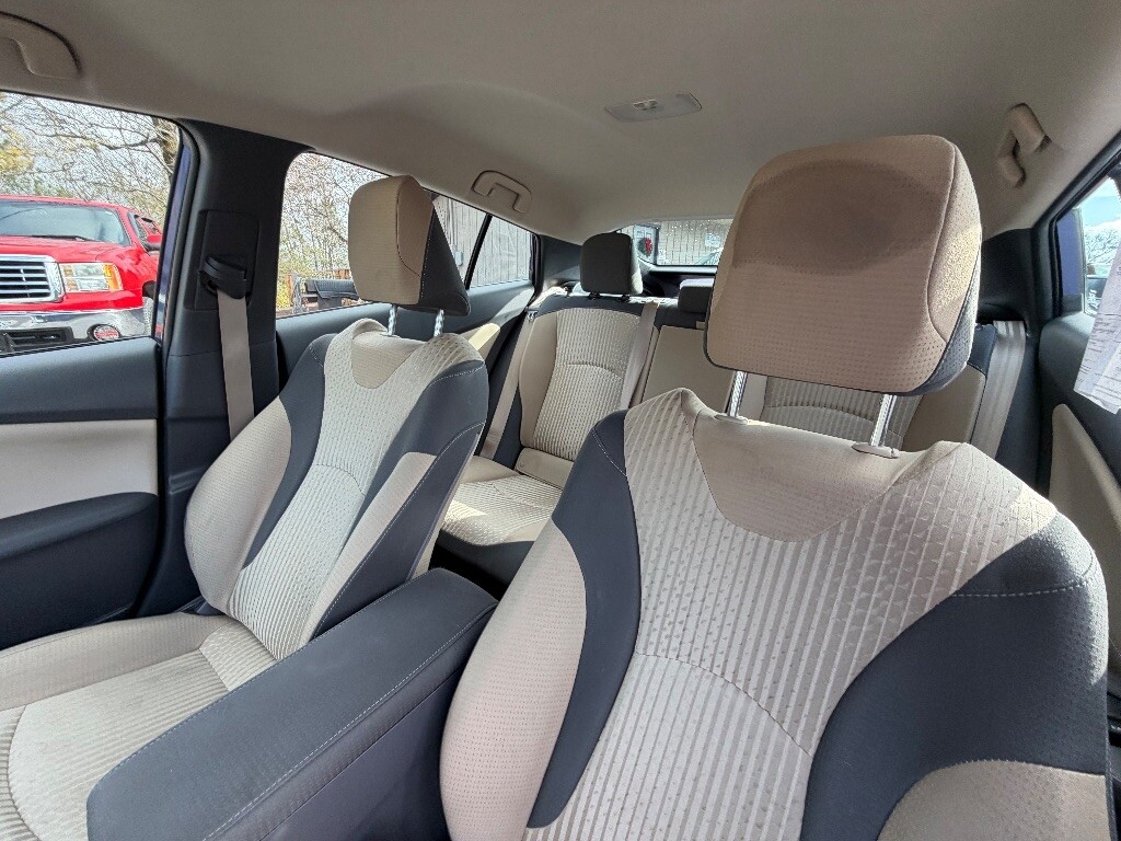 2016 Toyota Prius Located at Jasper Easy Car Credit light-box-slides