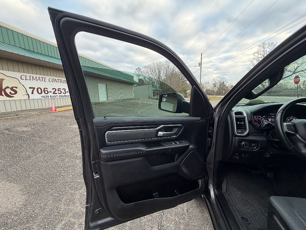 2022 RAM 1500 Located at Jasper Easy Car Credit light-box-slides