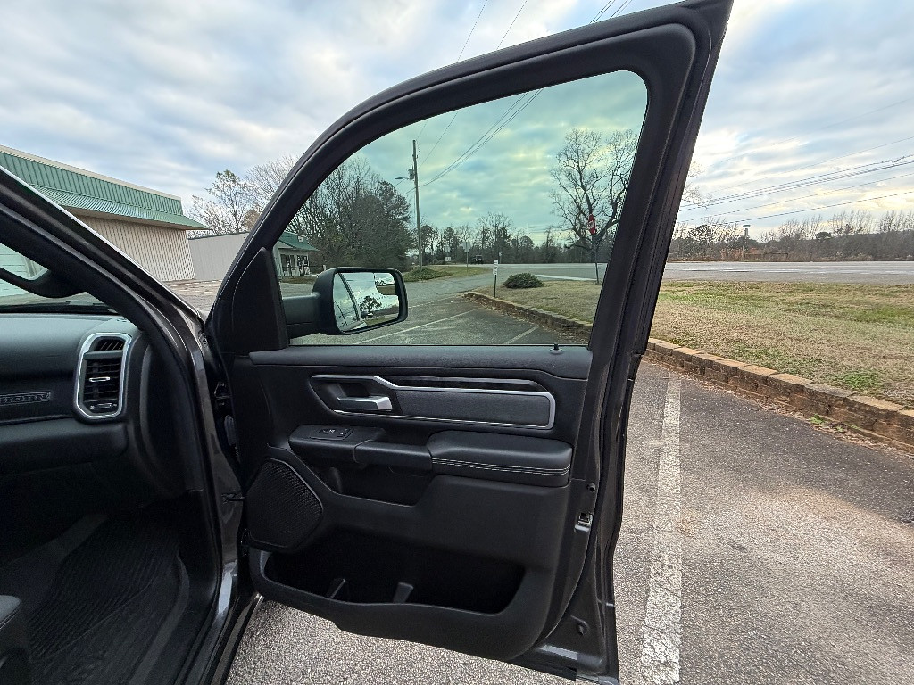 2022 RAM 1500 Located at Jasper Easy Car Credit light-box-slides
