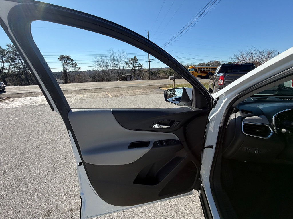 2023 Chevrolet Equinox Located at Jasper Easy Car Credit light-box-slides