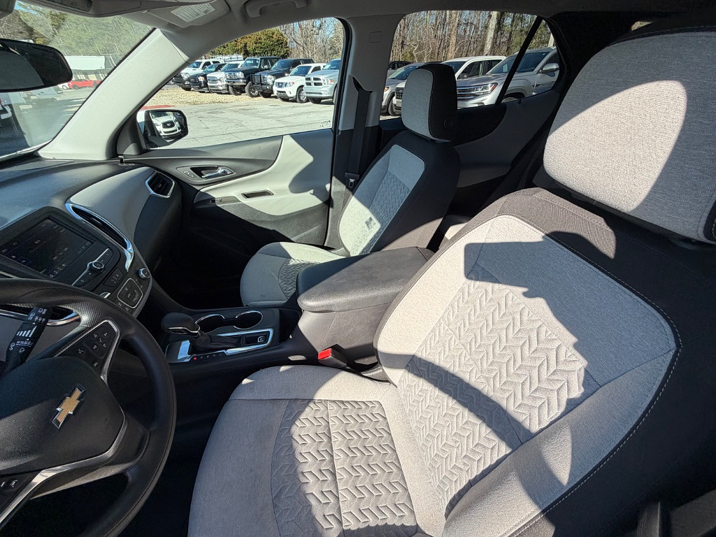 2023 Chevrolet Equinox Located at Jasper Easy Car Credit light-box-slides