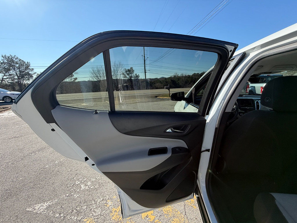 2023 Chevrolet Equinox Located at Jasper Easy Car Credit light-box-slides