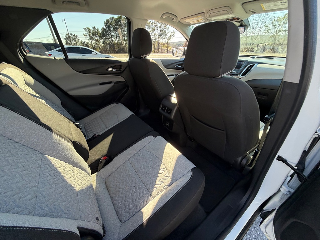 2023 Chevrolet Equinox Located at Jasper Easy Car Credit light-box-slides