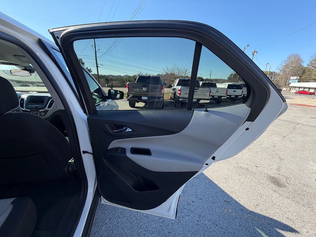 2023 Chevrolet Equinox Located at Jasper Easy Car Credit light-box-slides