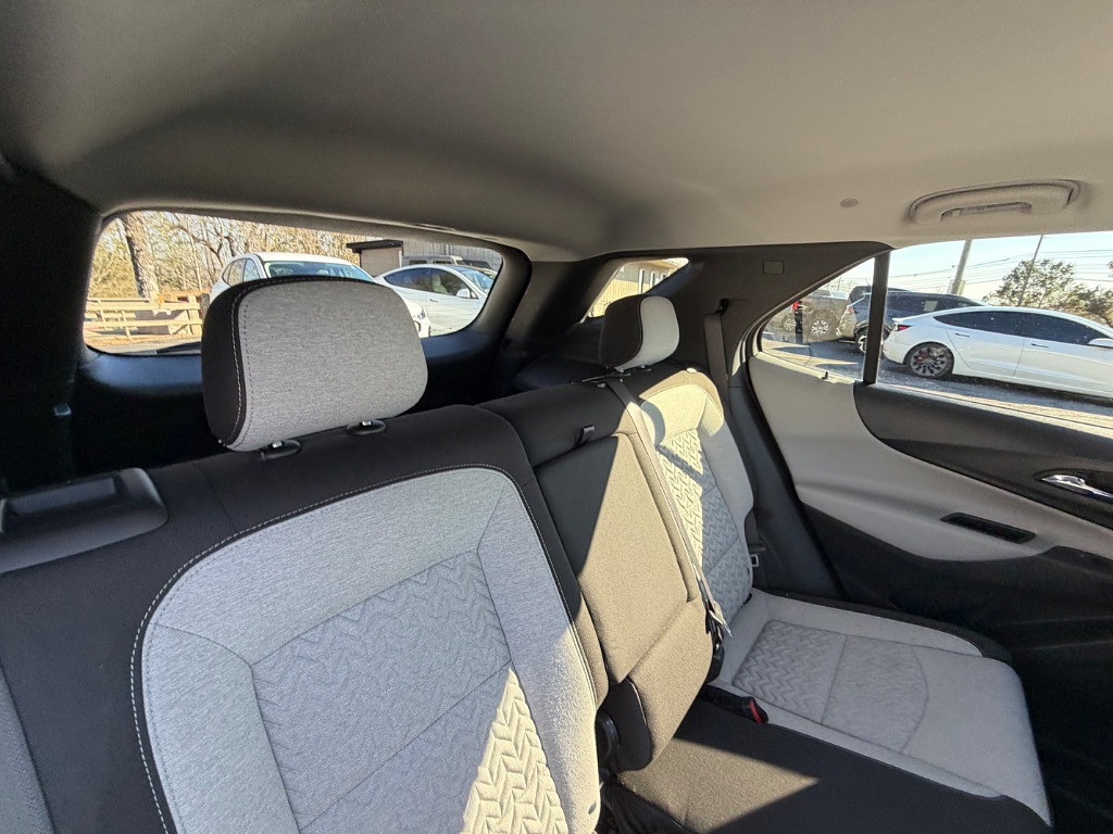 2023 Chevrolet Equinox Located at Jasper Easy Car Credit light-box-slides