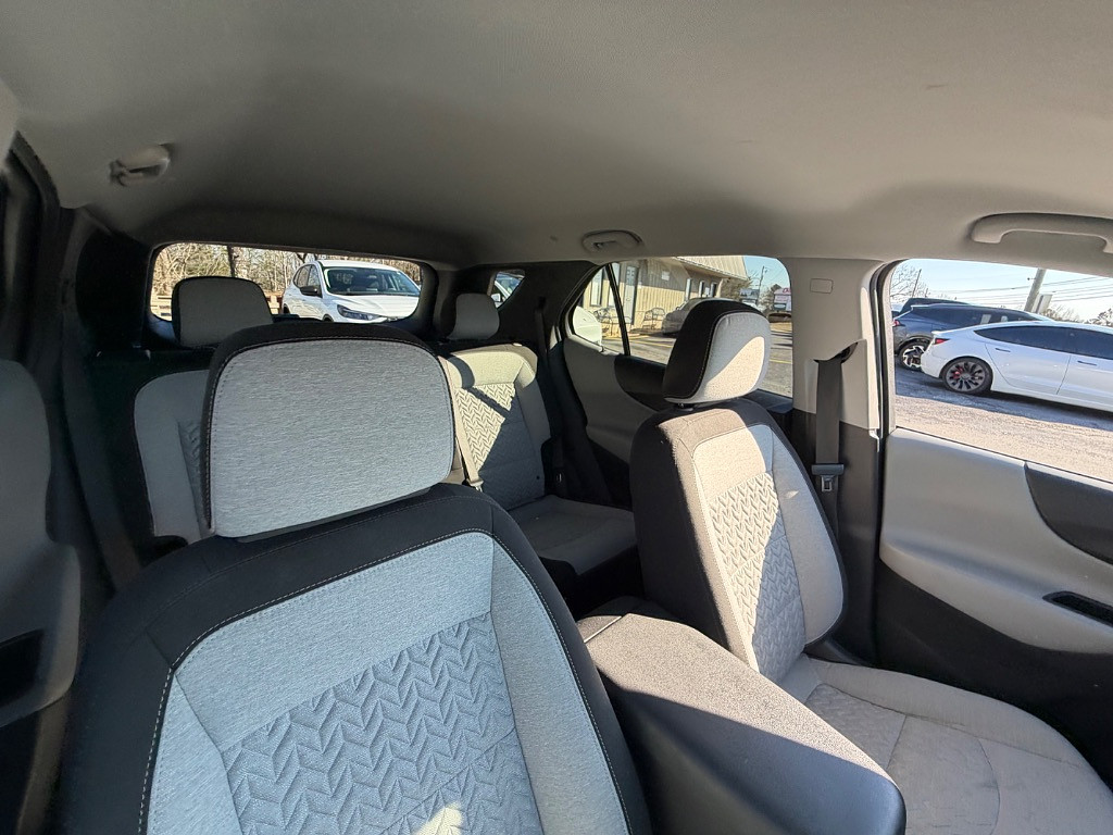 2023 Chevrolet Equinox Located at Jasper Easy Car Credit light-box-slides