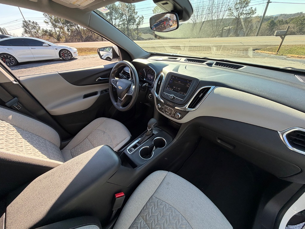 2023 Chevrolet Equinox Located at Jasper Easy Car Credit light-box-slides