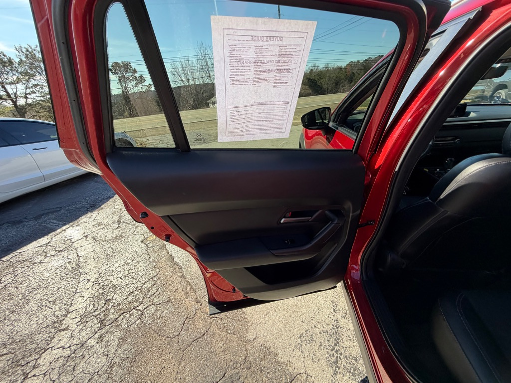 2023 Mazda CX-50 Located at Jasper Easy Car Credit light-box-slides