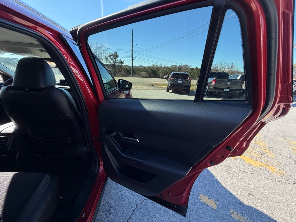 2023 Mazda CX-50 Located at Jasper Easy Car Credit light-box-slides