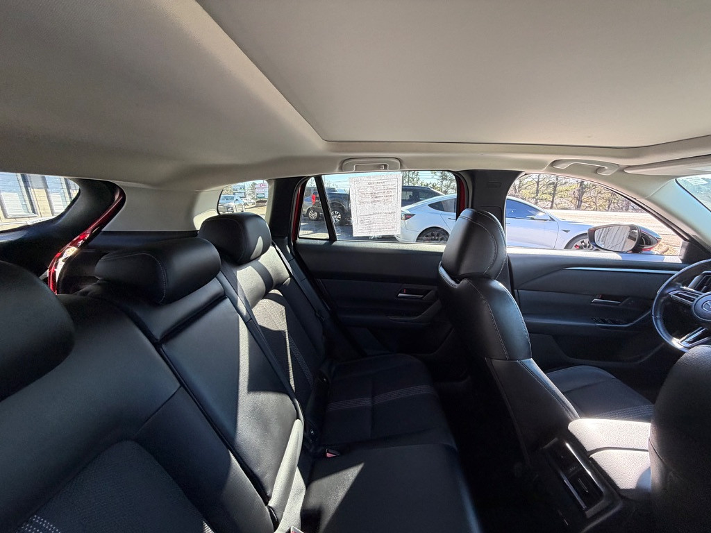 2023 Mazda CX-50 Located at Jasper Easy Car Credit light-box-slides