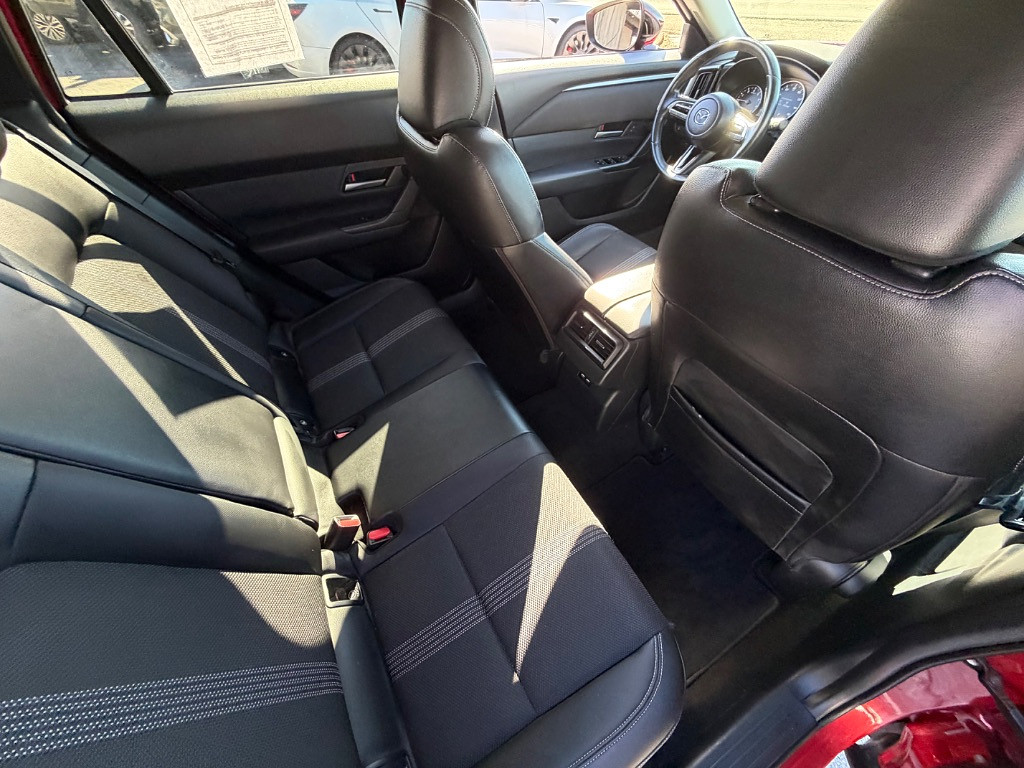 2023 Mazda CX-50 Located at Jasper Easy Car Credit light-box-slides