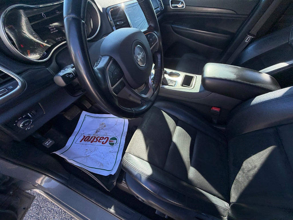 2022 Jeep Grand Cherokee Located at Jasper Easy Car Credit light-box-slides