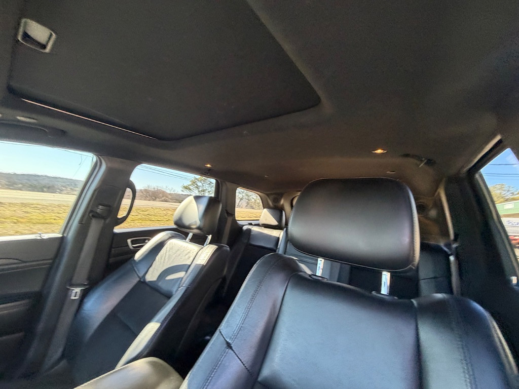 2022 Jeep Grand Cherokee Located at Jasper Easy Car Credit light-box-slides