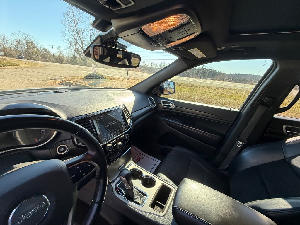 2022 Jeep Grand Cherokee Located at Jasper Easy Car Credit light-box-slides