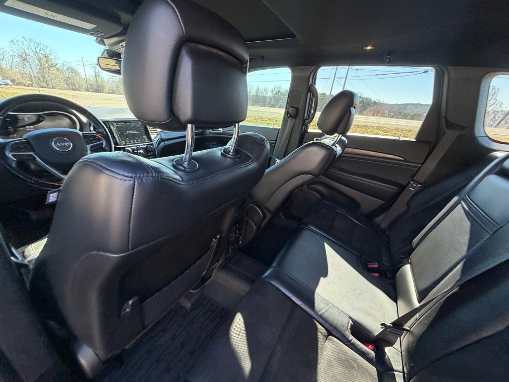 2022 Jeep Grand Cherokee Located at Jasper Easy Car Credit light-box-slides