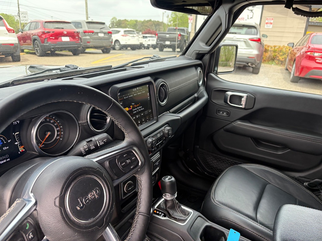 2018 Jeep All-New Wrangler Located at Jasper Easy Car Credit light-box-slides