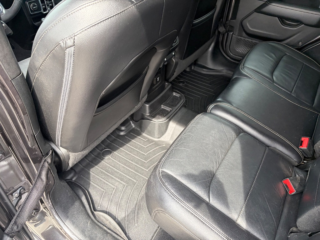 2018 Jeep All-New Wrangler Located at Jasper Easy Car Credit slide-image