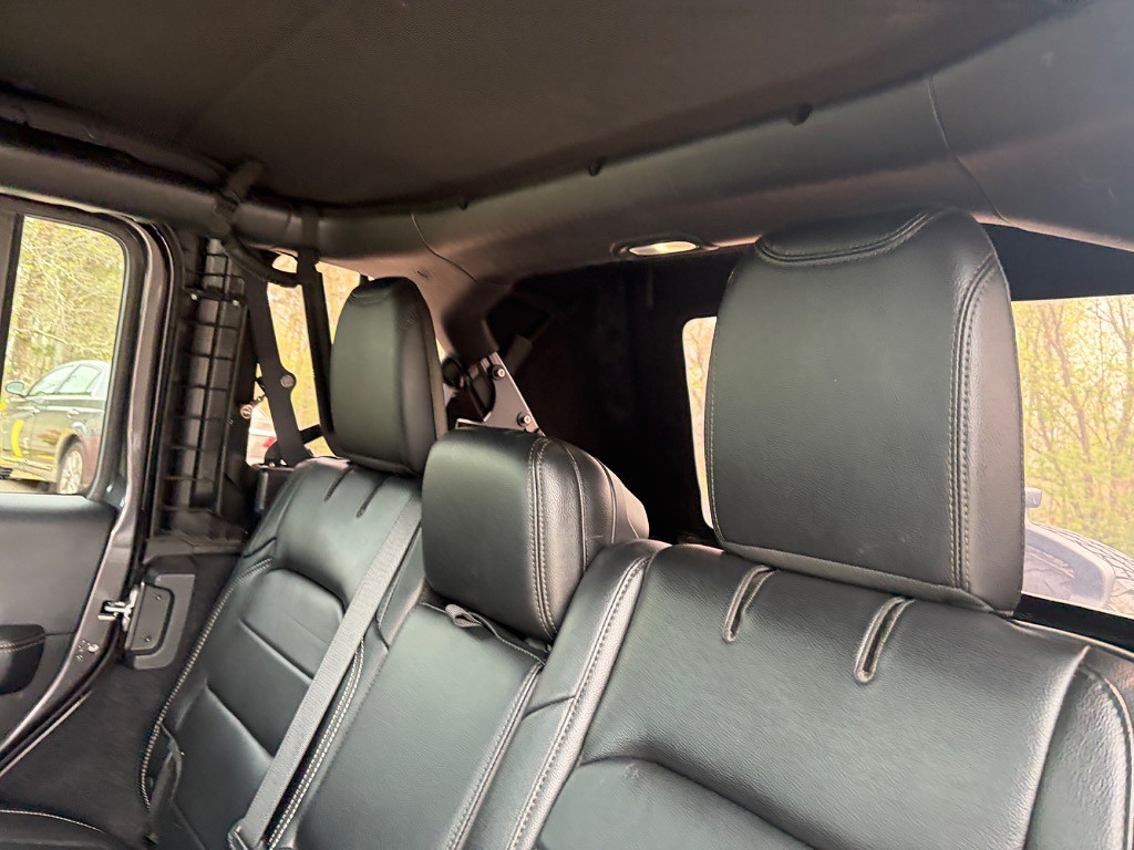 2018 Jeep All-New Wrangler Located at Jasper Easy Car Credit slide-image