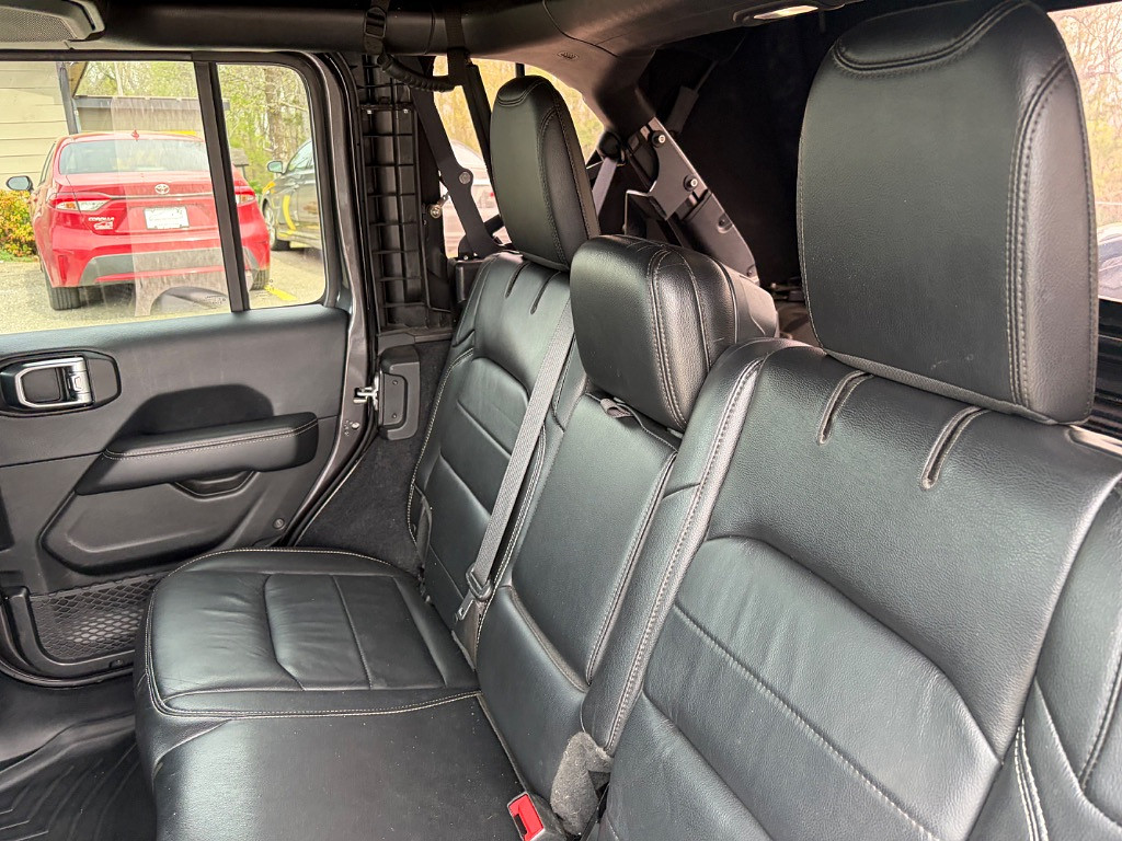 2018 Jeep All-New Wrangler Located at Jasper Easy Car Credit slide-image